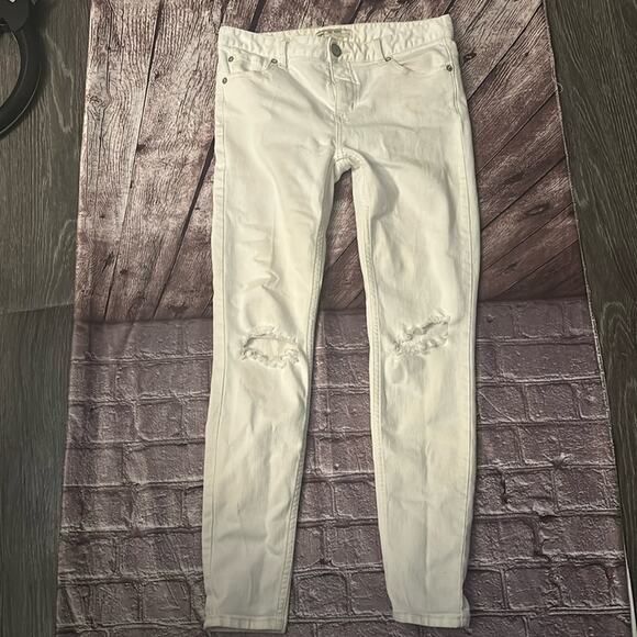 Free People White Skinny Denim Jeans Casual Size 27 Classic Boho Festival Costal - Picture 1 of 8